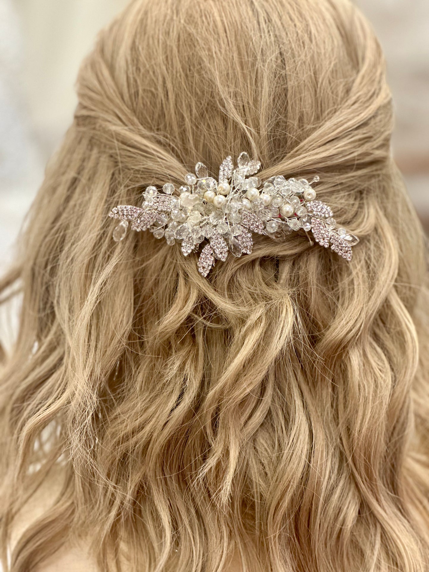 Rhinestone Pearl Hairclip
