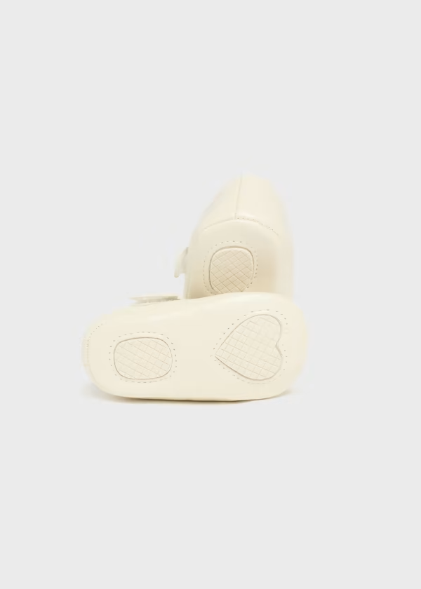 Mayoral Mary Janes w/Flower