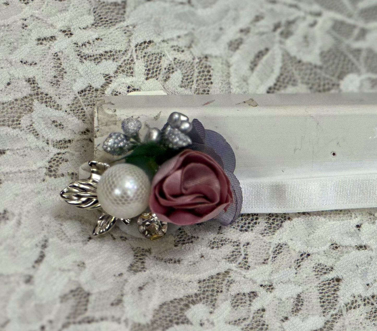 White Thin Headband with Pearl, Rosette