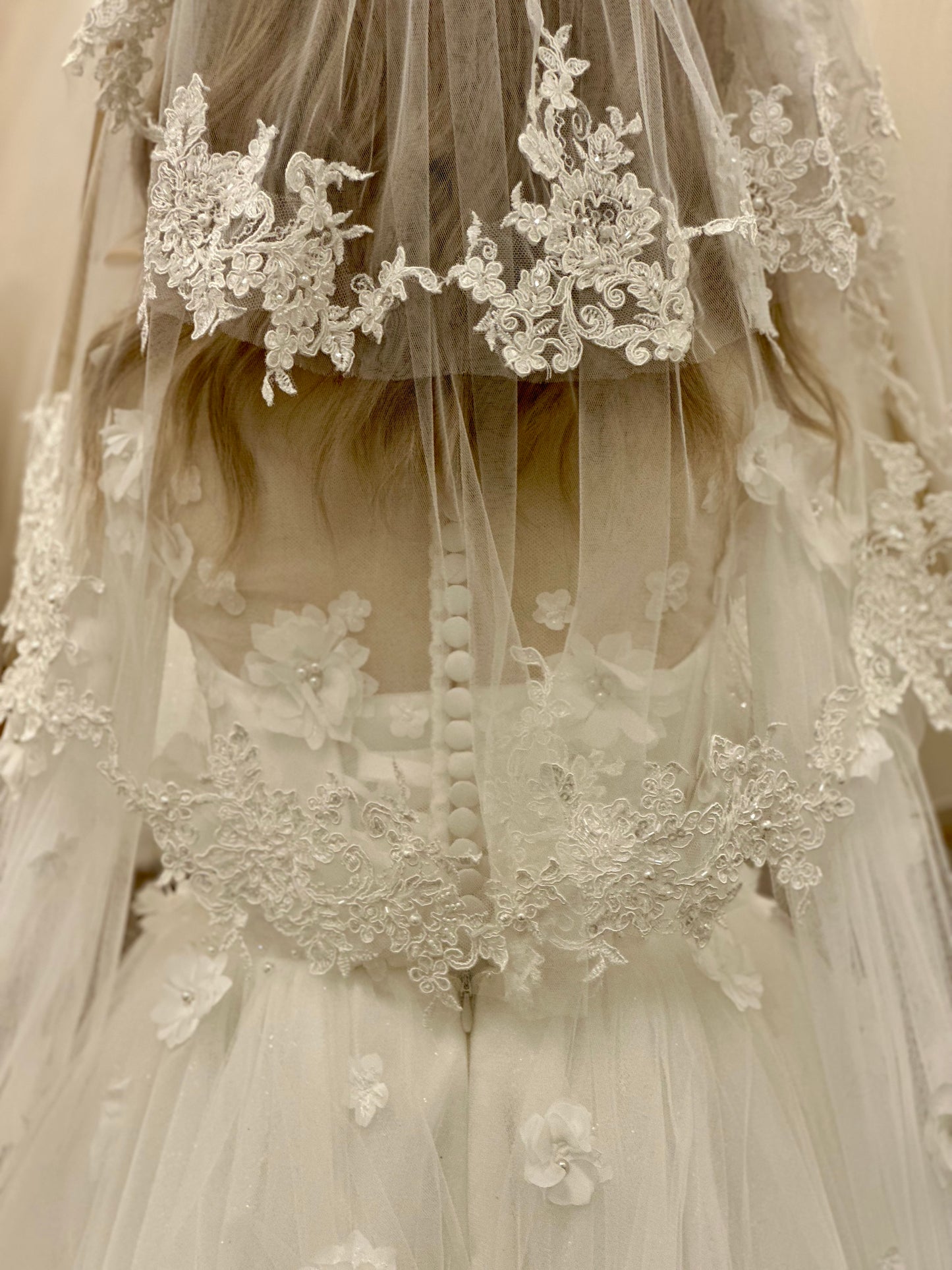 22" Veil with Lace Trim