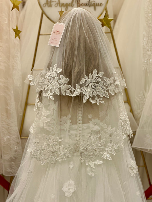 24" Veil with Lace Trim