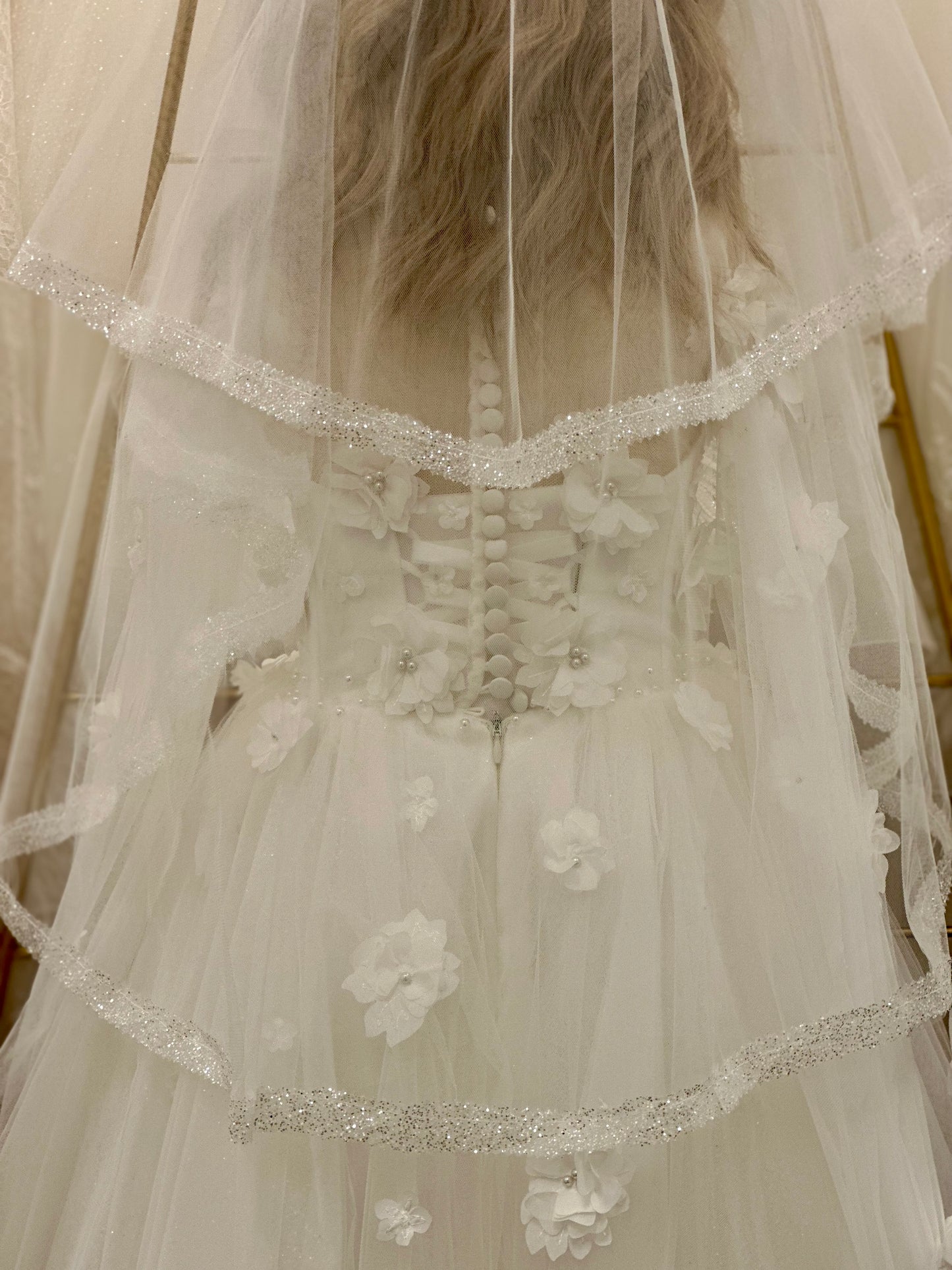 29" Veil with Sparkle Trim