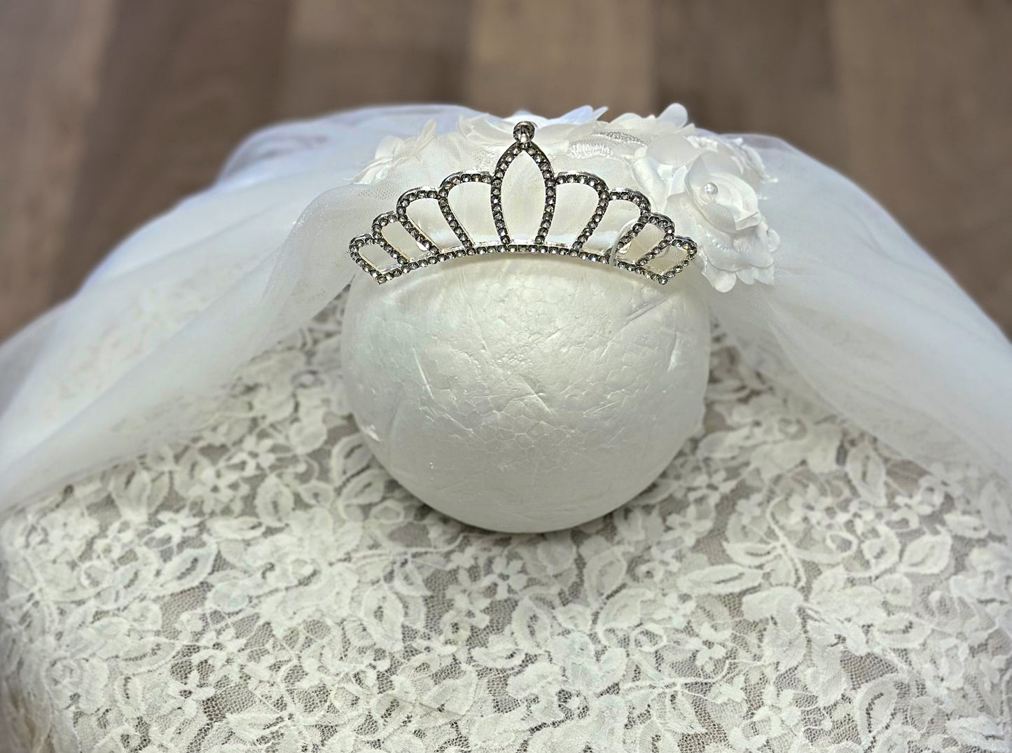 Girls Veil with Flowers, Crown