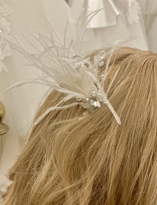 AB Crystal Feather Pick