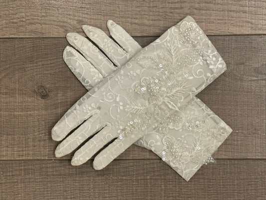 Lace Gloves with Appliqué