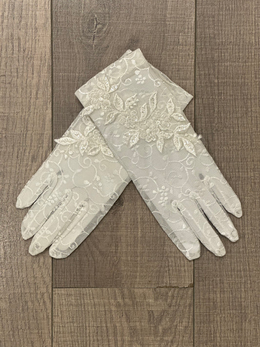 Lace Gloves with Appliqué