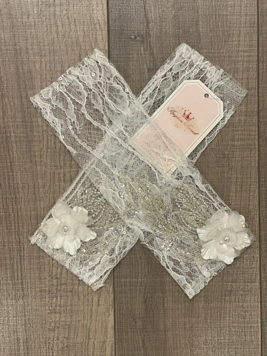 Lace Fingerless Gloves with Appliqué