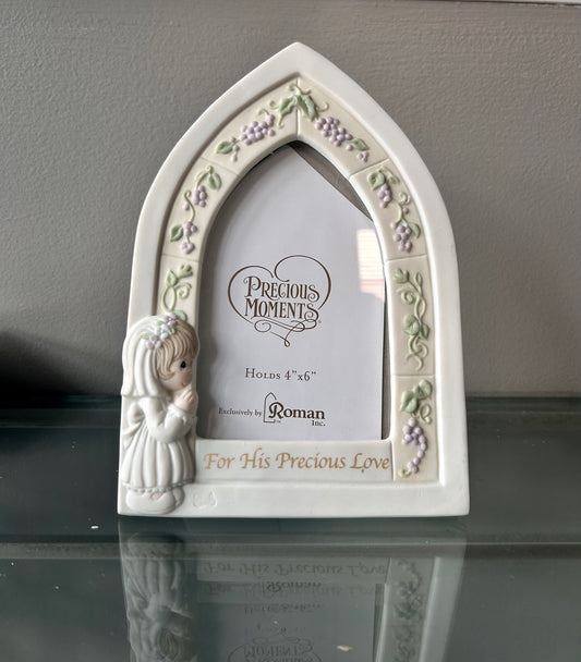 9" COMMUNION GIRL PHOTO FRAME PRECIOUS MOMENTS HOLDS 4X6