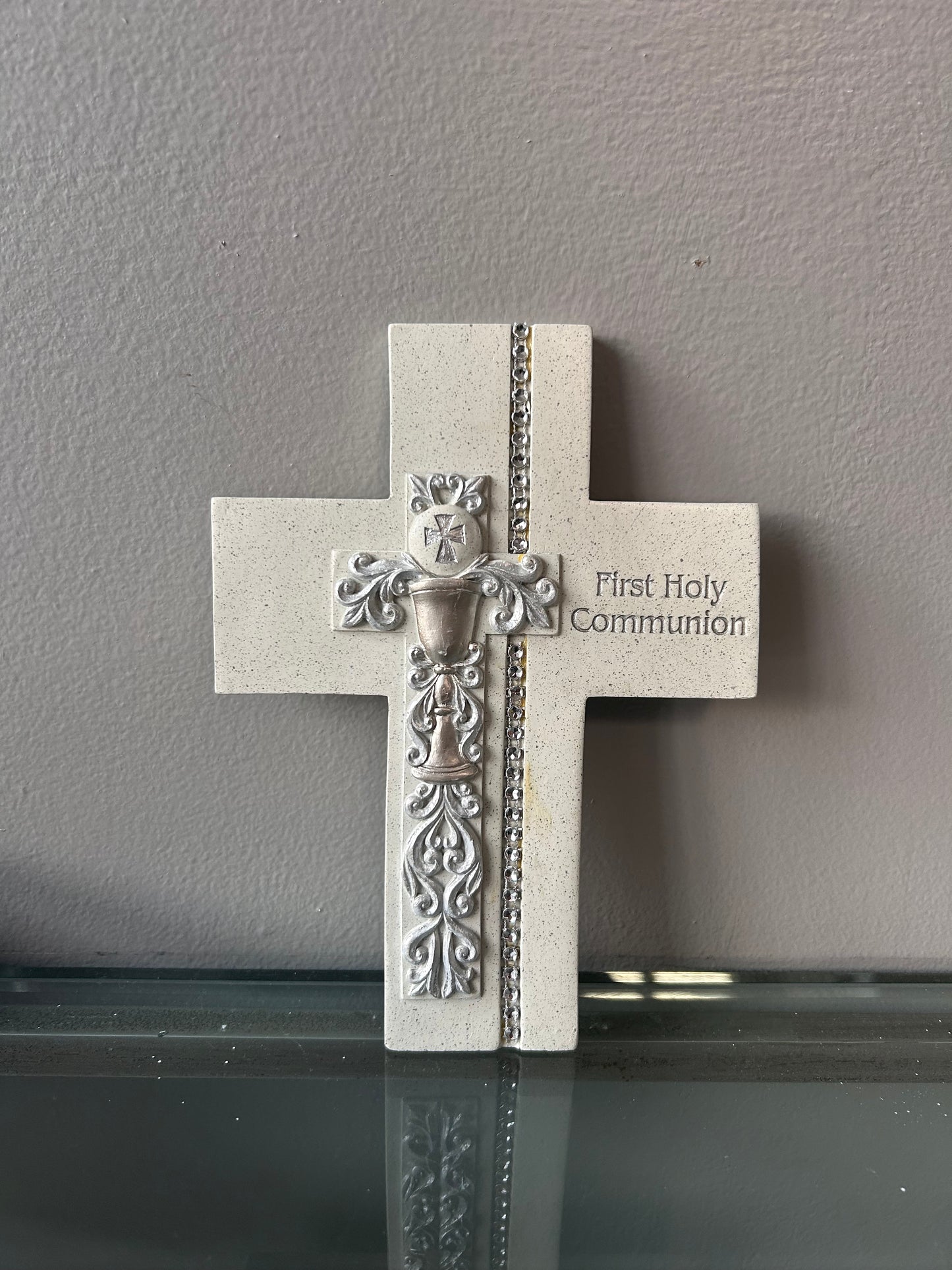 7.5"H COMMUNION WALL CROSS SILVER SCROLL