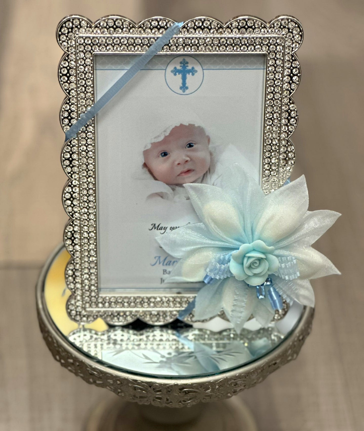 Scalloped Rhinestone Frame