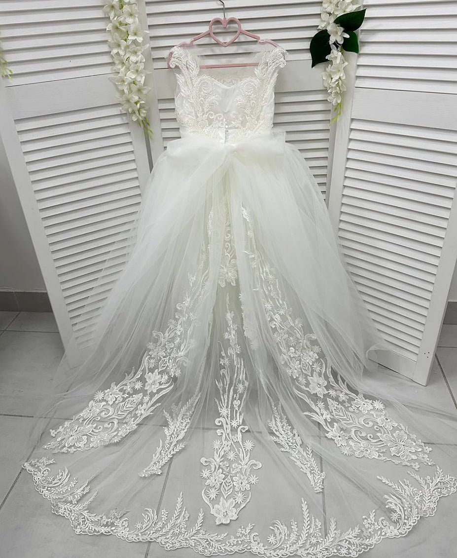 The Nyura Gown