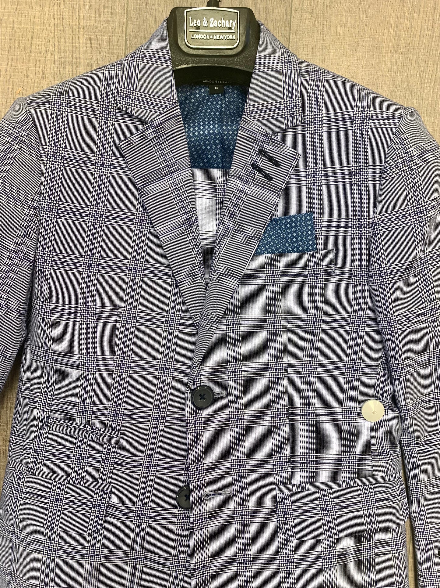 Leo & Zachary 2pc Jacket and Pant Set