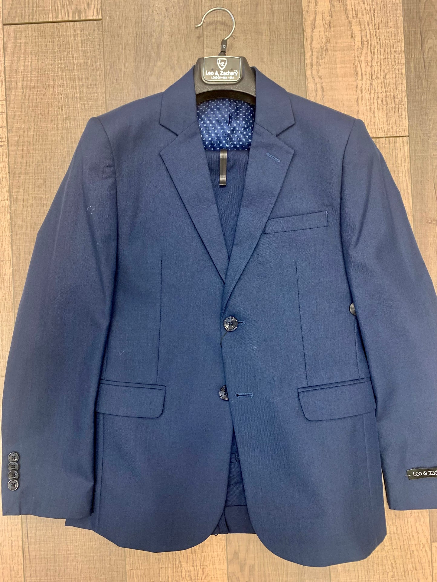 Leo & Zachary 2pc Jacket and Pant Set