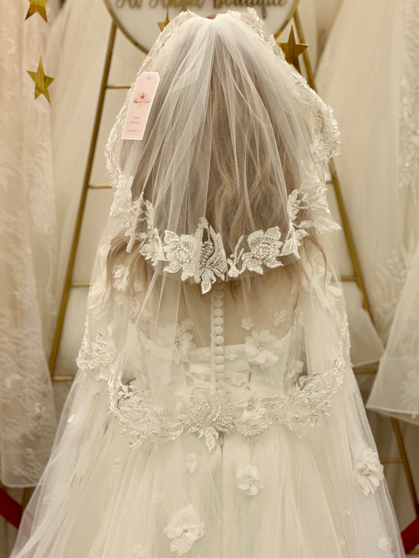 22" Veil with Lace Trim