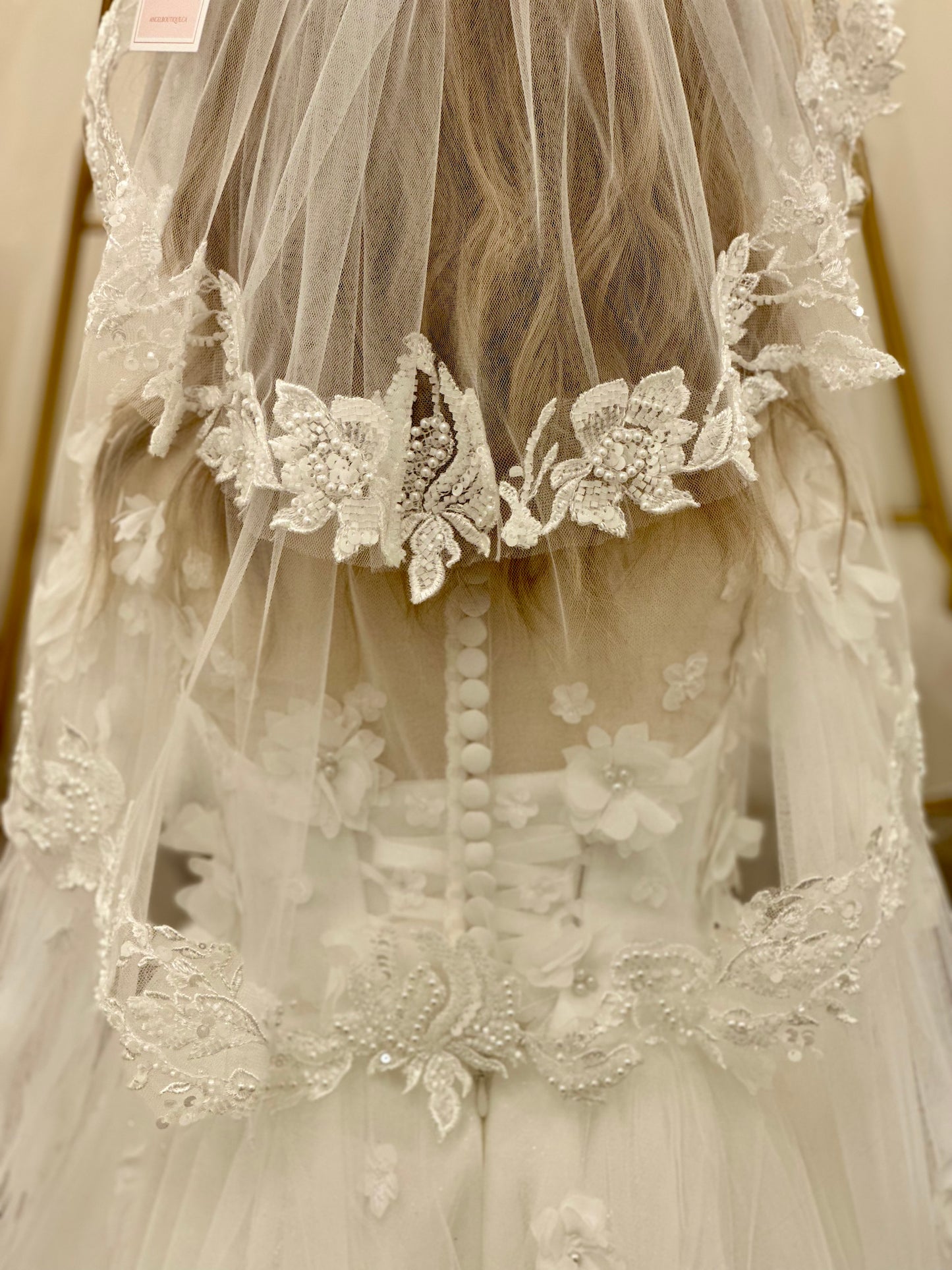 22" Veil with Lace Trim