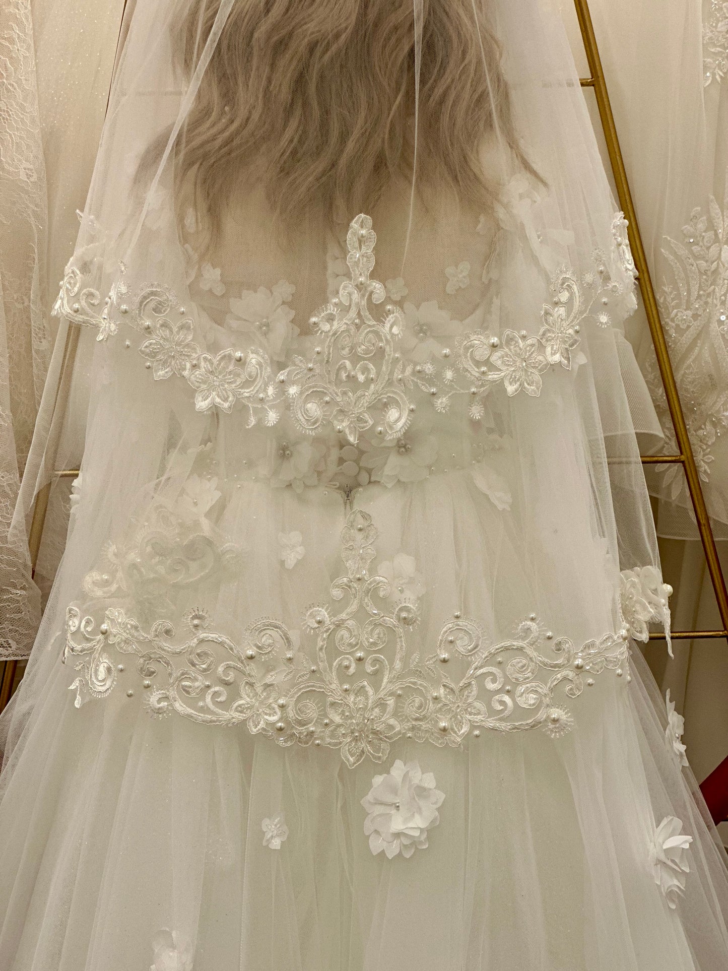 28" Veil with Lace Trim