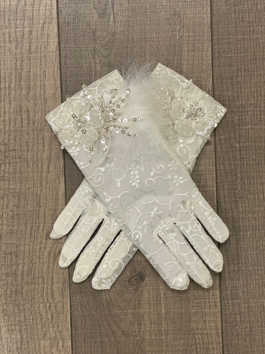 Lace Gloves with Appliqué