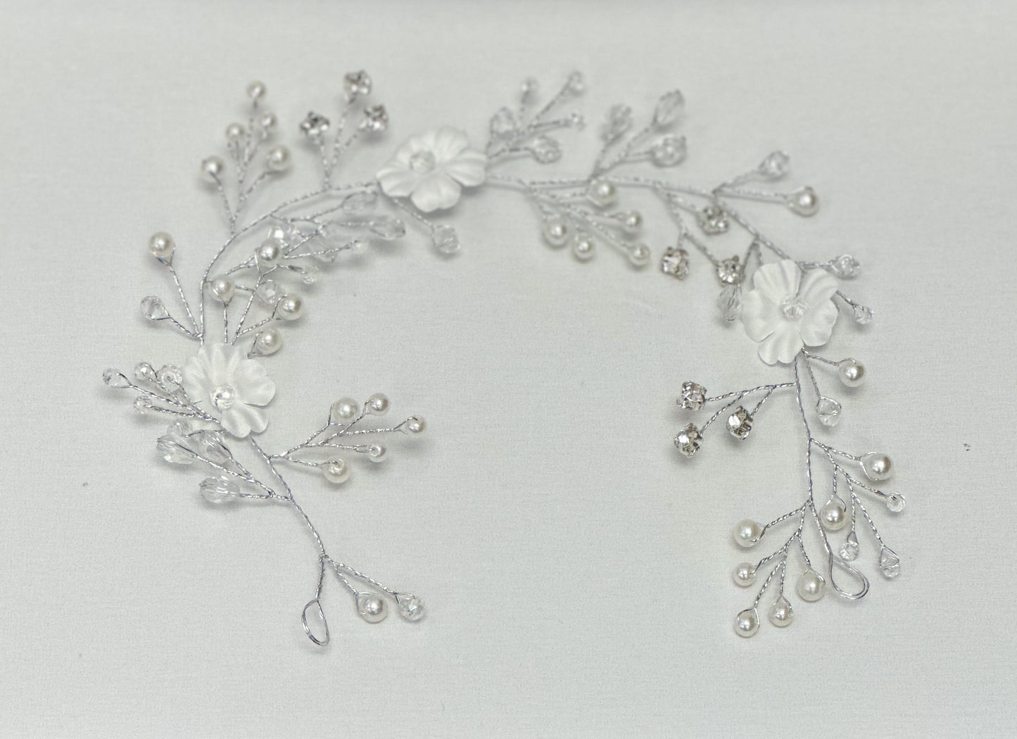 Pearl Crystal Hairpiece w/Flowers