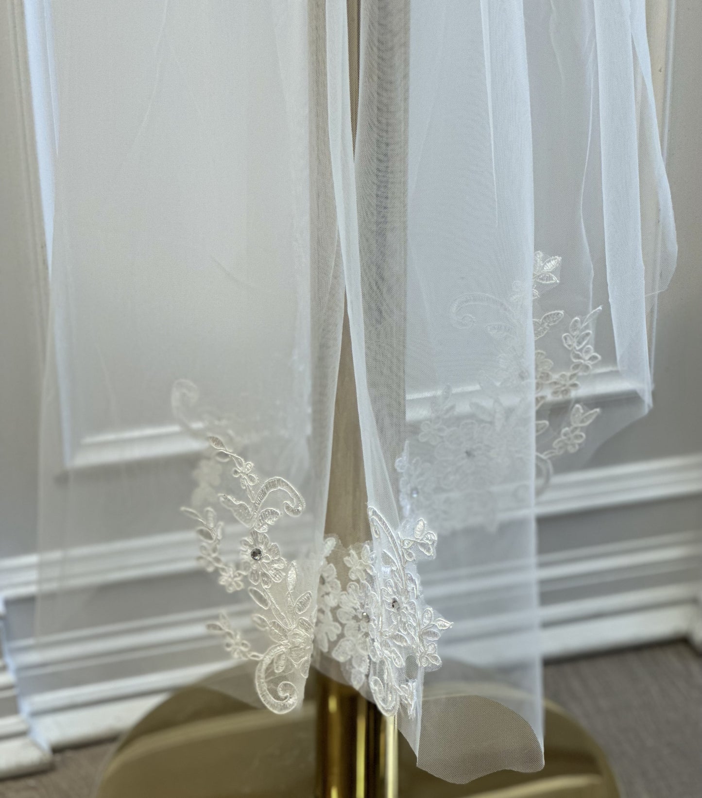 Ivory Veil with Lace Edge