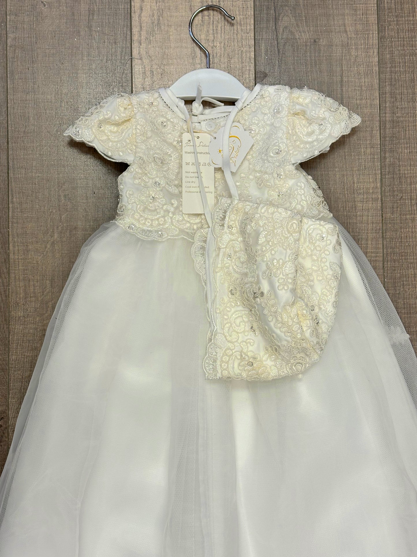 Princess Daliana Embroidered Gown w/Bonnet