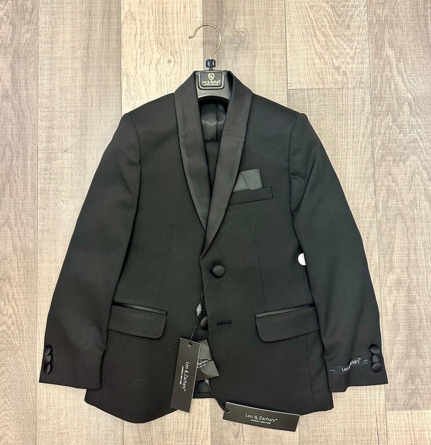 Leo & Zachary Black Tuxedo Blazer/Pant Set