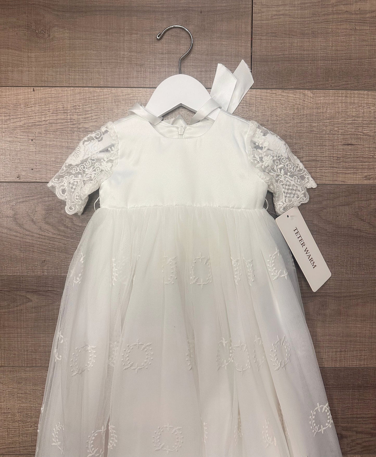 Teter Warm Infant Ivory Lace Gown w/Bonnet
