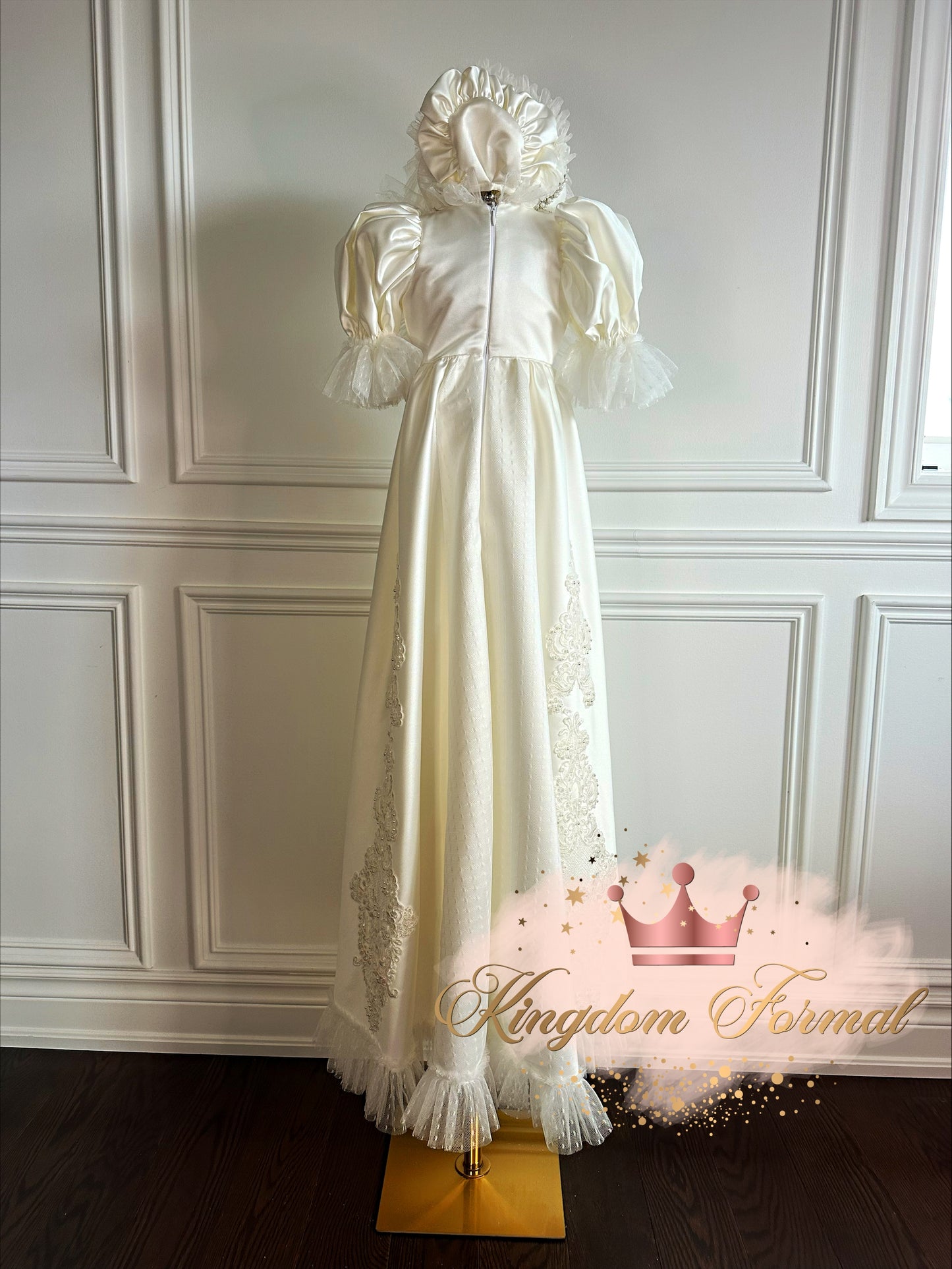 The Belkis Baptism Gown w/Bonnet