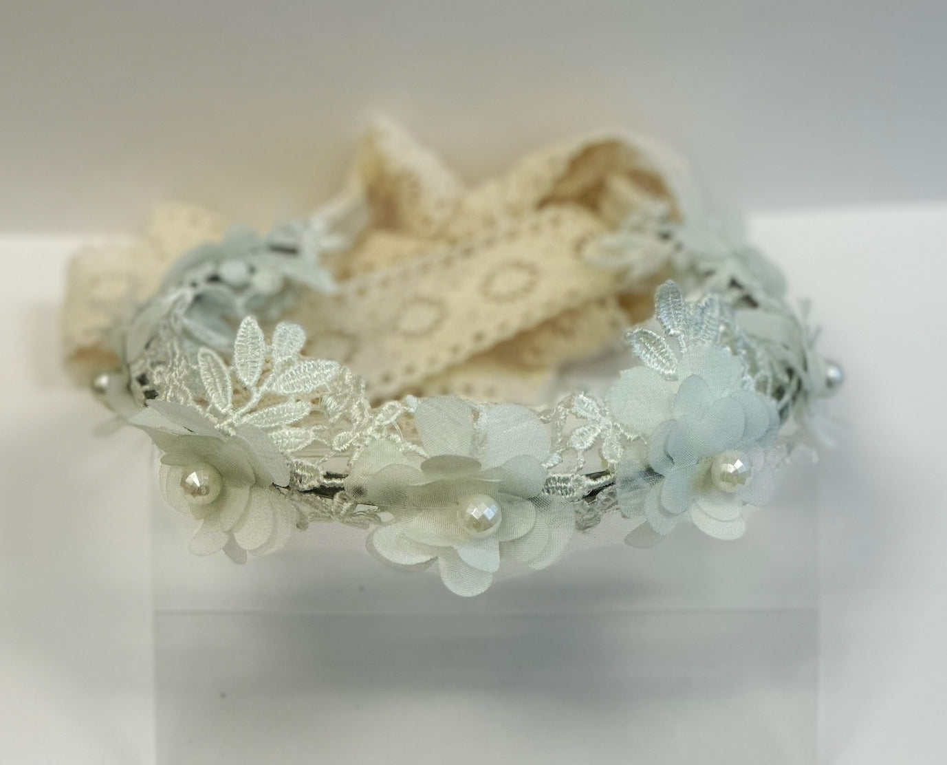 Hair Garland w/Lace, Pearl Accents